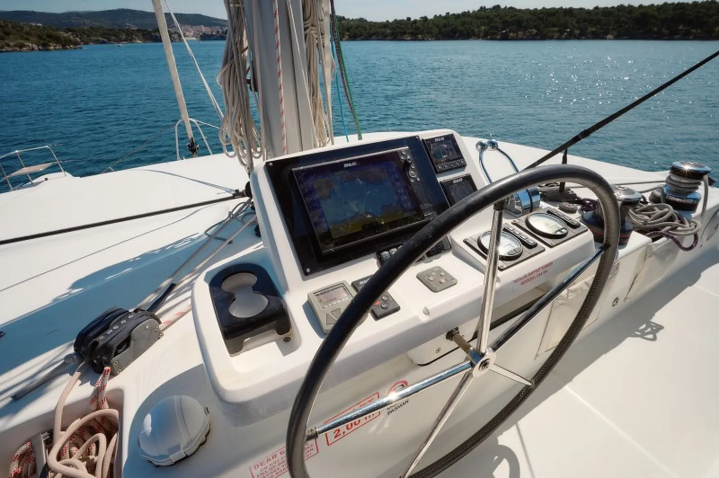Zuzo 1ST - Catamaran in Šibenik
