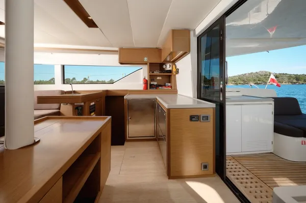 Lagoon 50