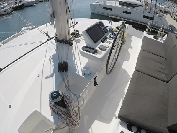 Lagoon 50