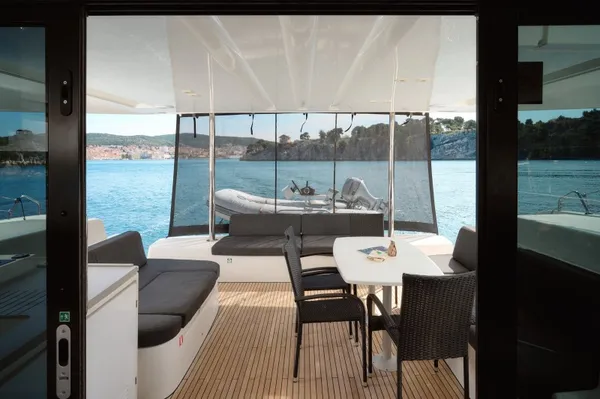 Lagoon 50