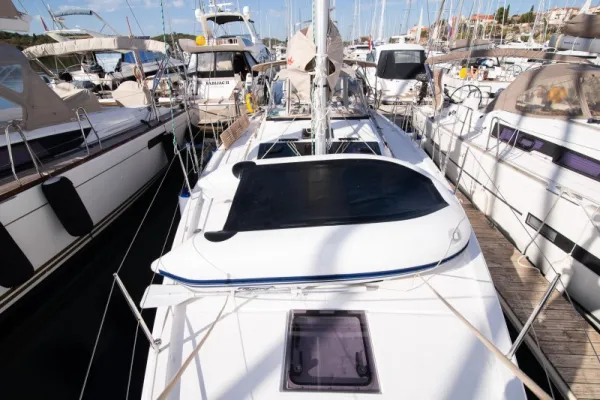 Dufour 390
