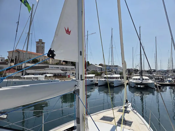 Dufour 44