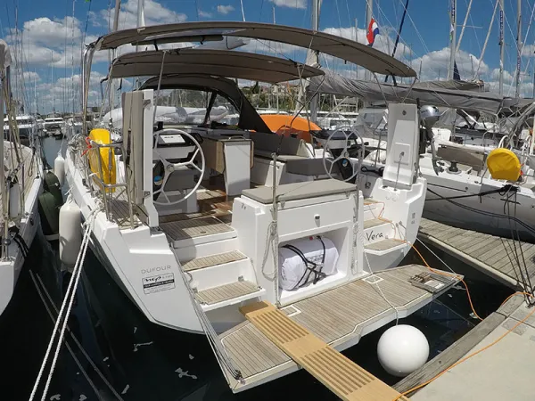 Dufour 44