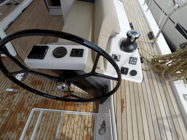 Dufour 430