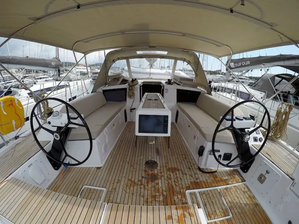 Dufour 430