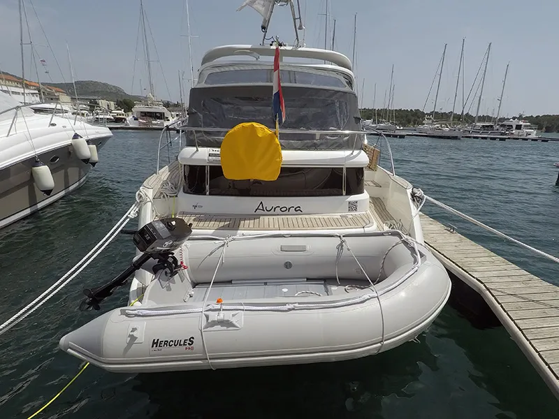 Aurora - Motor Yacht in Šibenik