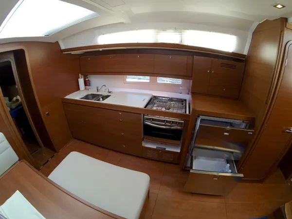Dufour 460