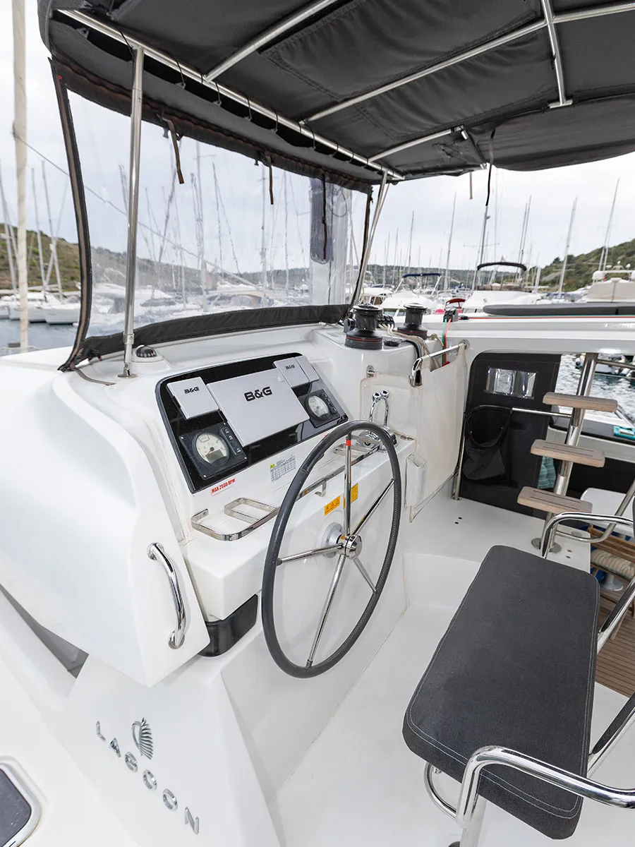 POSEIDON 2021 (air condition, generator) - Catamaran in Primošten