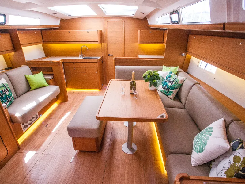 MALIN (owner version, new sails 2024., air condition, generator) - Sailboat in Primošten