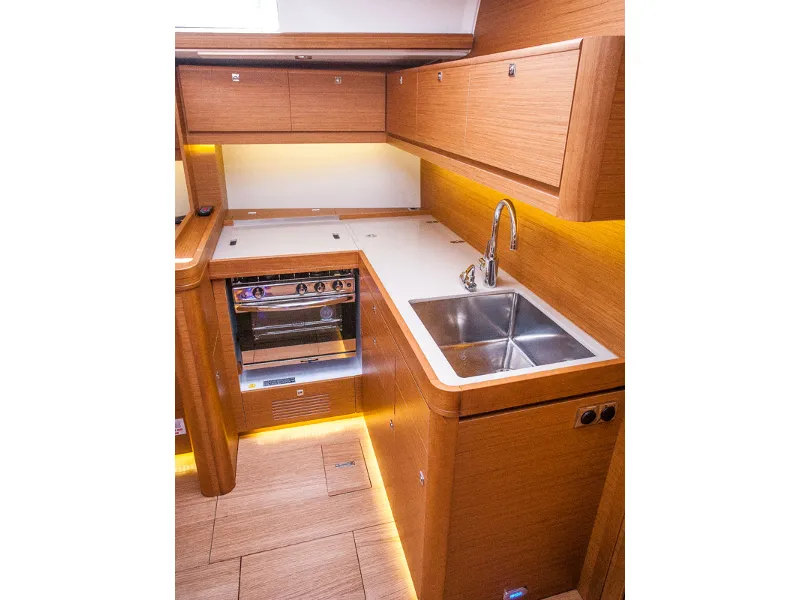 MALIN (owner version, new sails 2024., air condition, generator) - Sailboat in Primošten