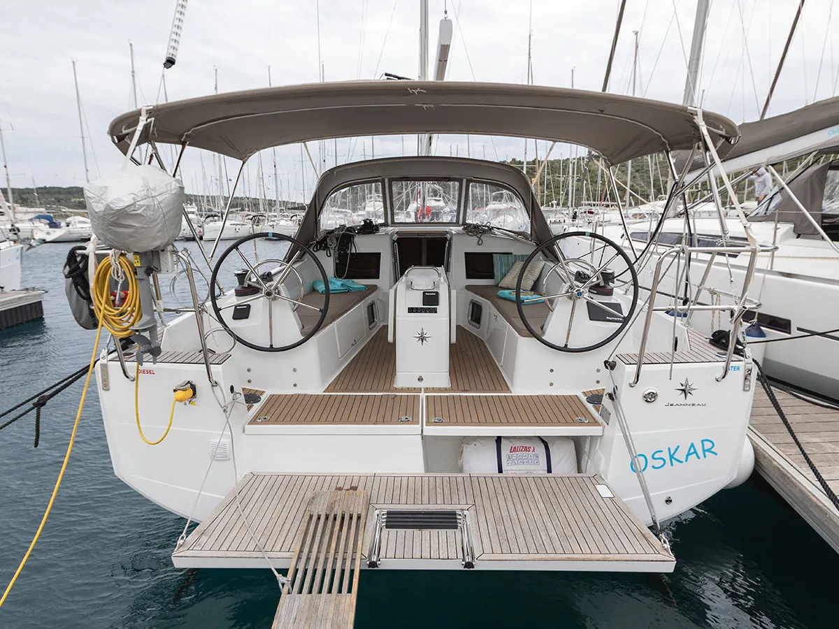 OSKAR  new 2024 (air condition, solar panels) - Sailboat in Primošten
