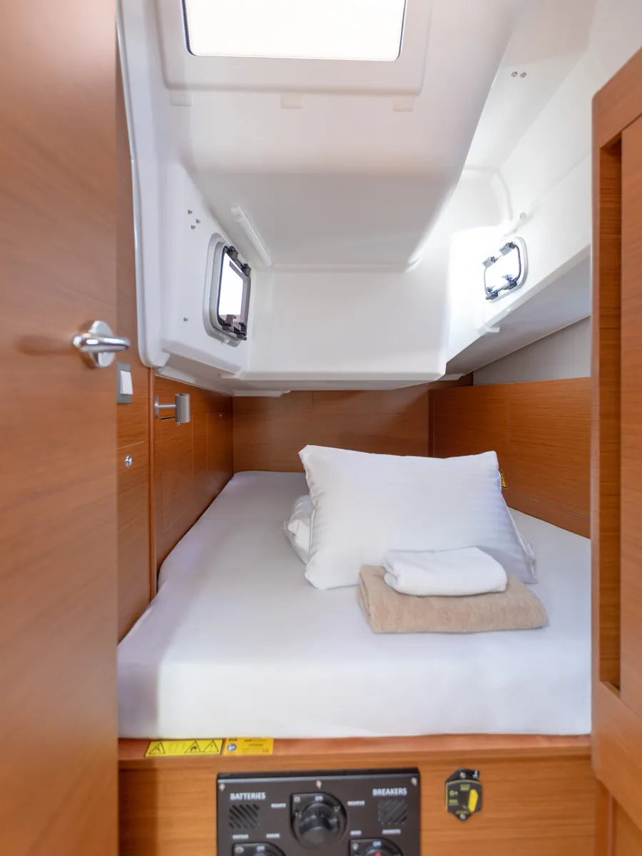 OLIVER new 2025 (air condition, solar panels) - Sailboat in Primošten