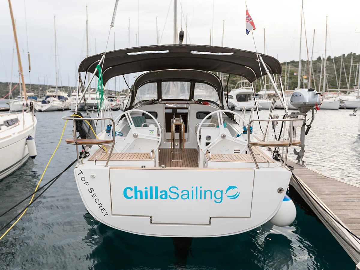 TOP SECRET 2020 - Sailboat in Primošten