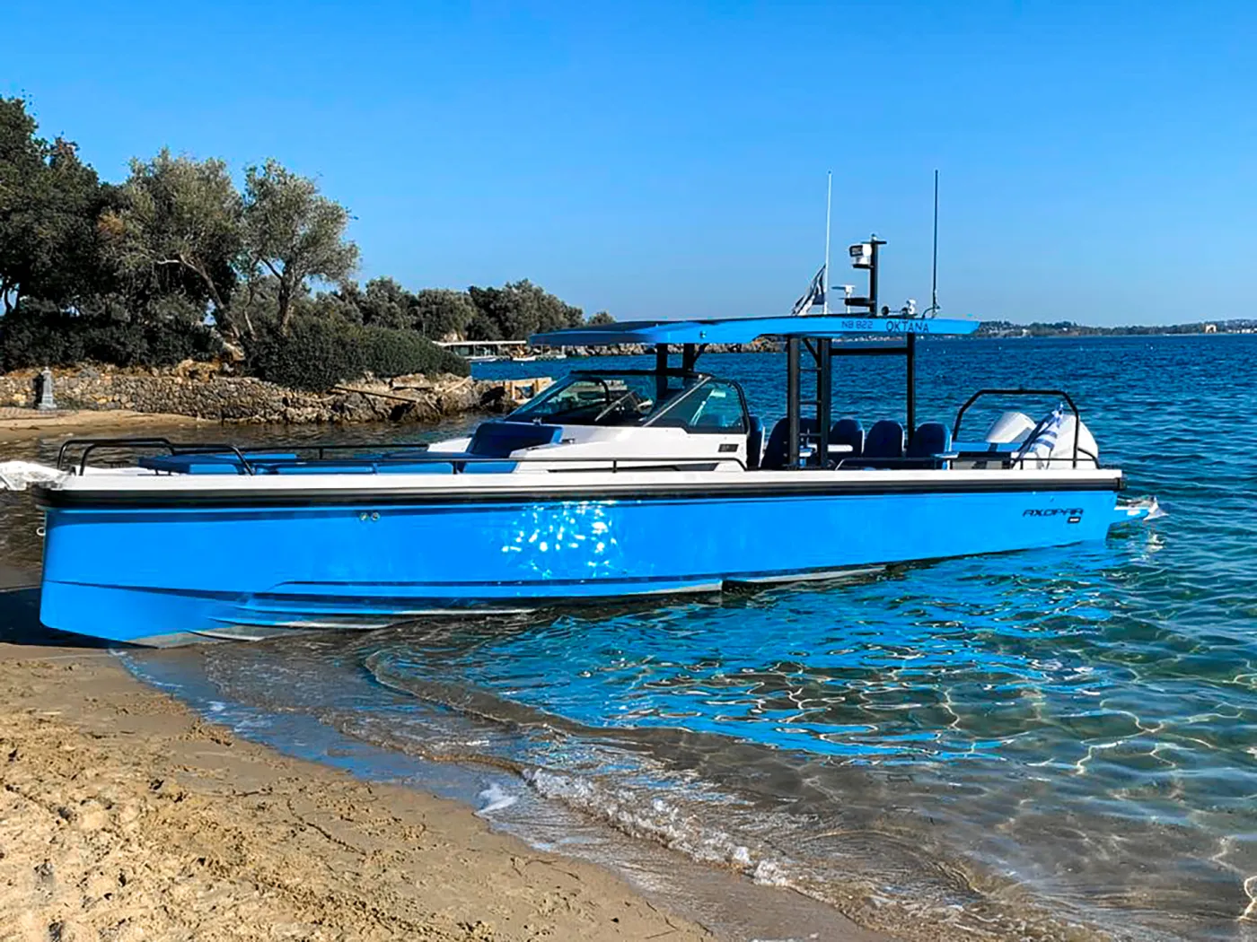 OKTANA - Motor Yacht in Kontokali