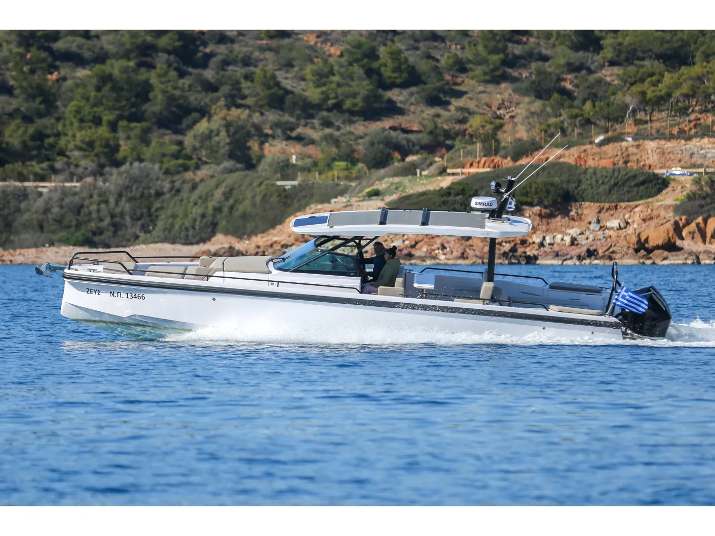 ZEUS - Motor Yacht in Eretria