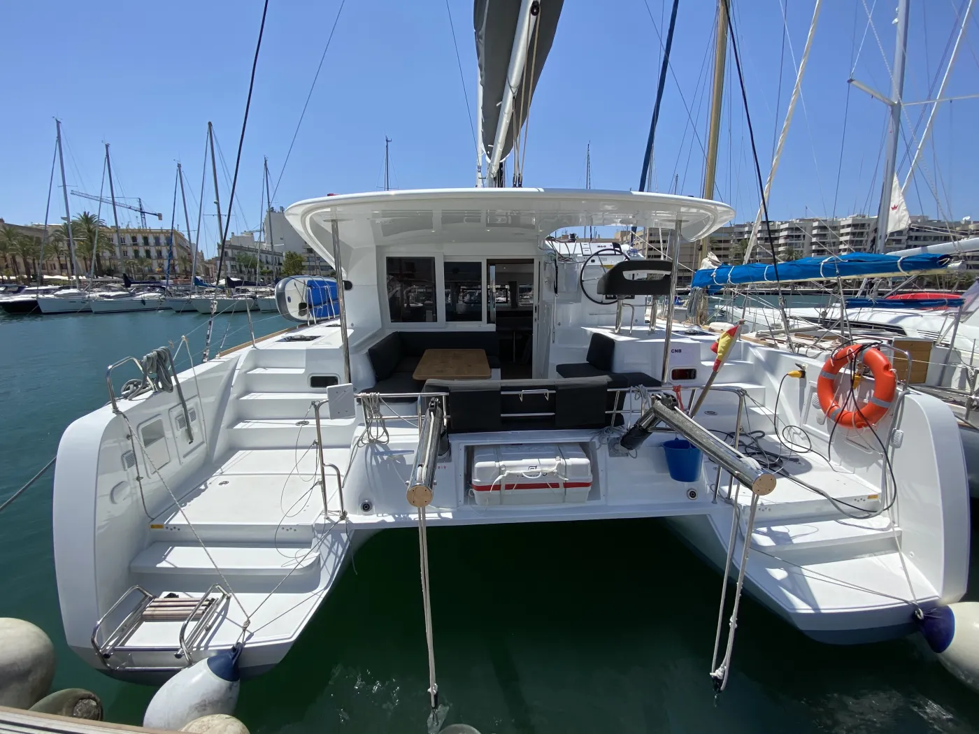 Eskimo - Catamaran in Eivissa