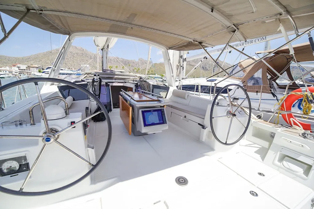 AVALON - Sailboat in Port De Pollença