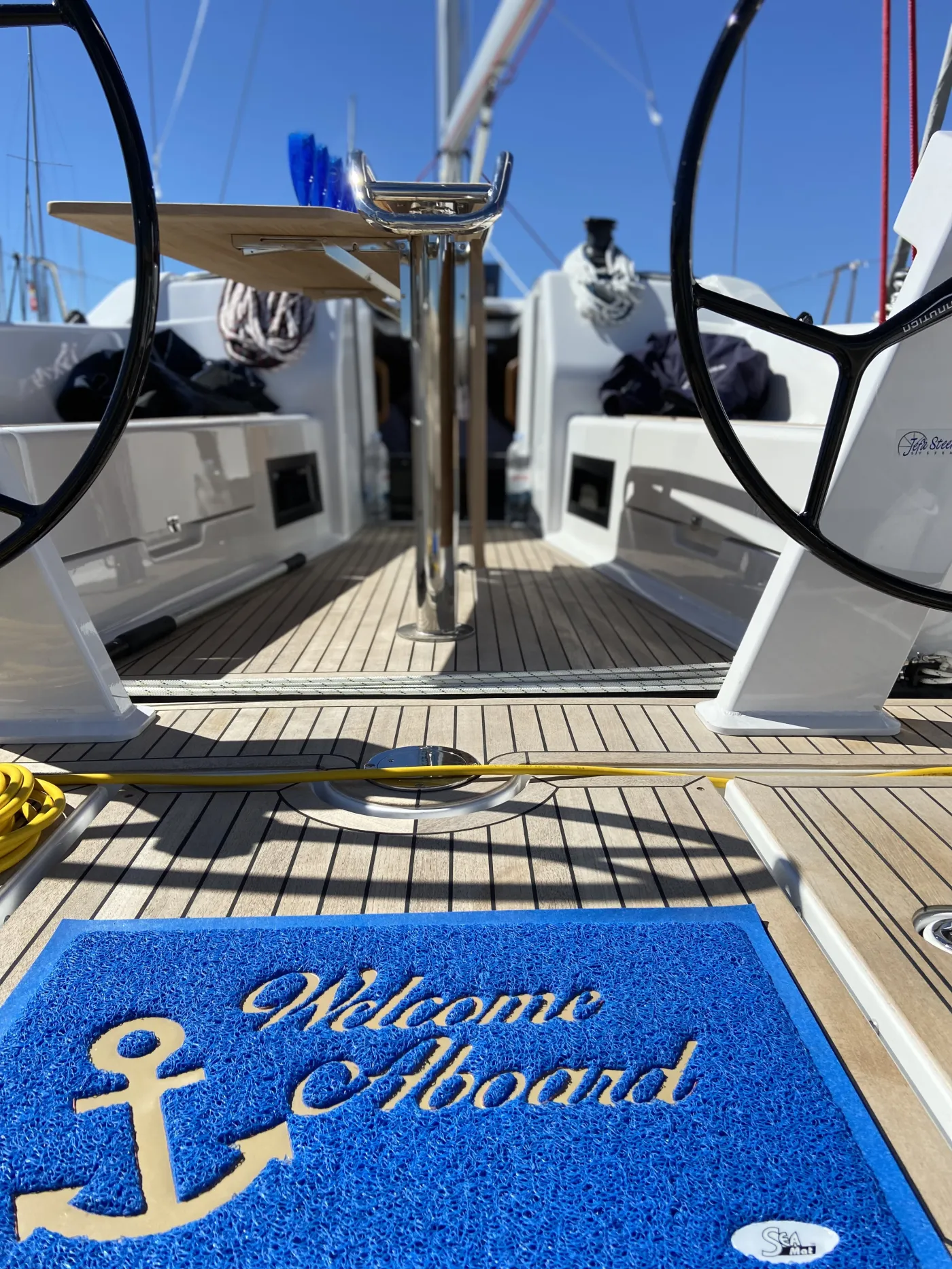Blue Eye - Sailboat in Jezera