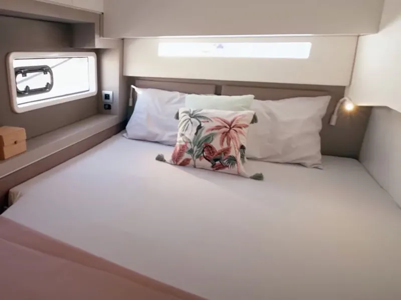 Persona Grata - Catamaran in Kontokali