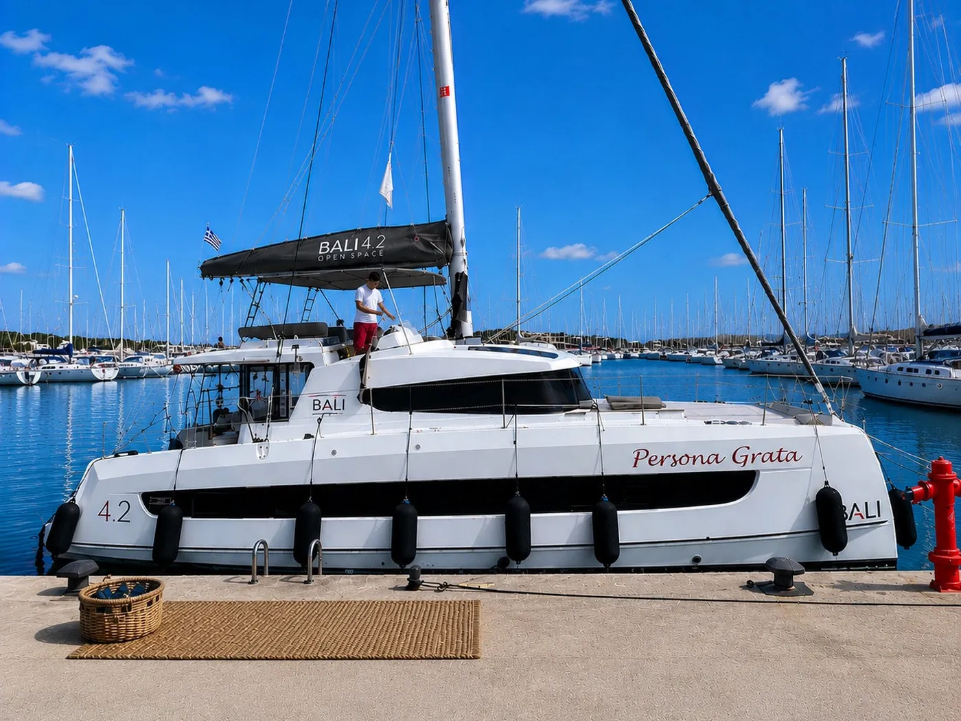 Persona Grata - Catamaran in Kontokali