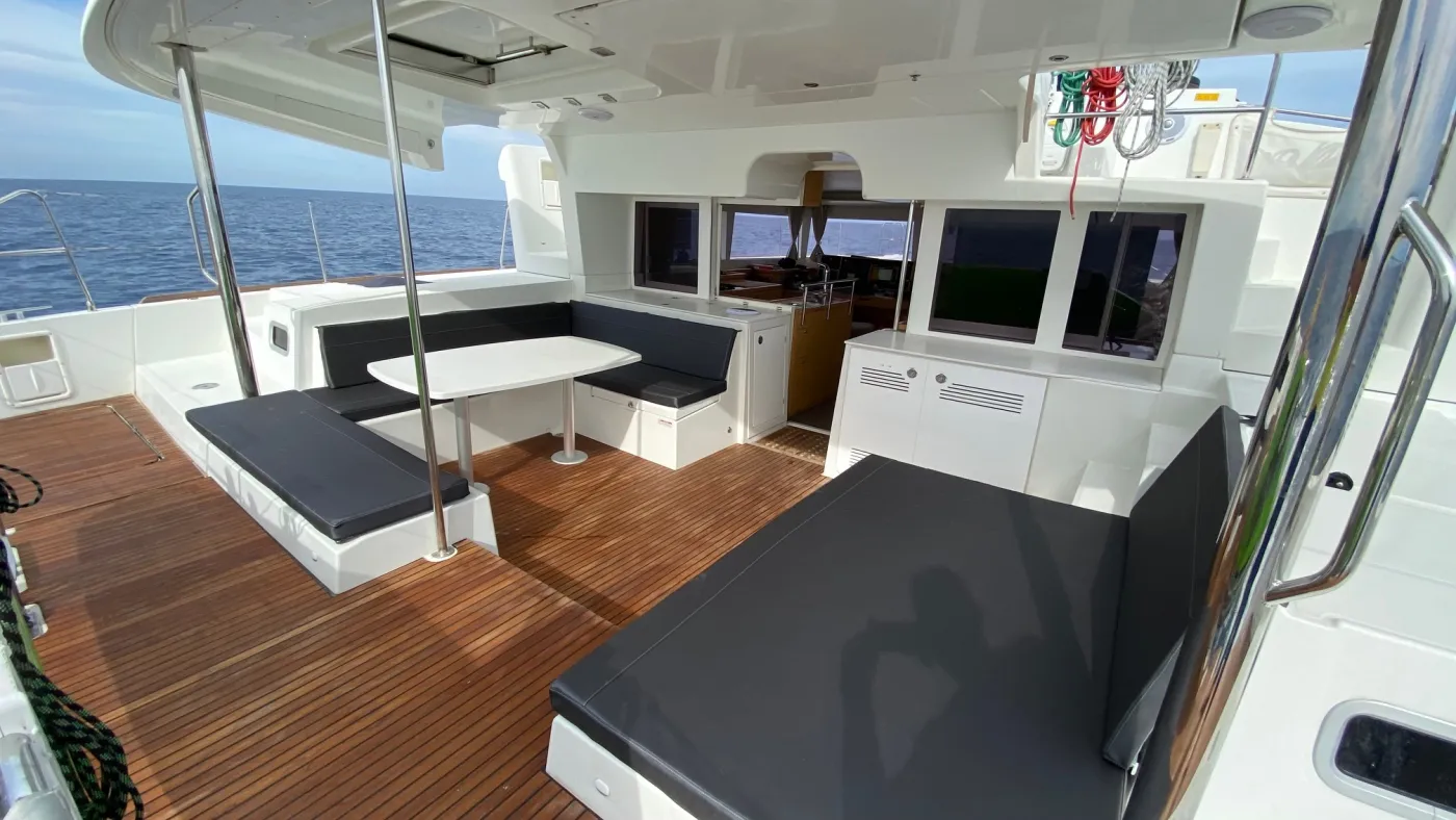 Fornes - Catamaran in Eivissa