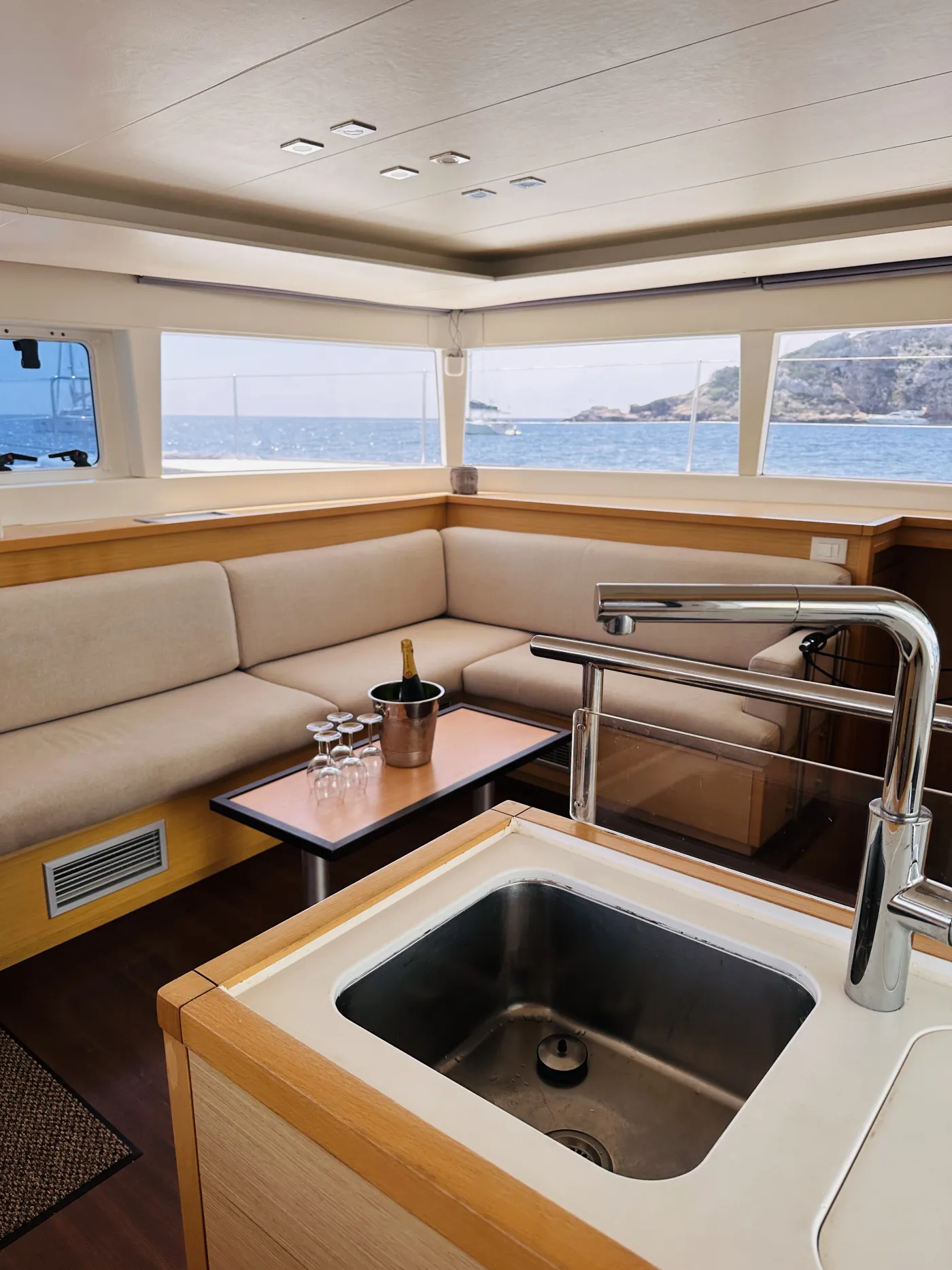 Fornes - Catamaran in Eivissa