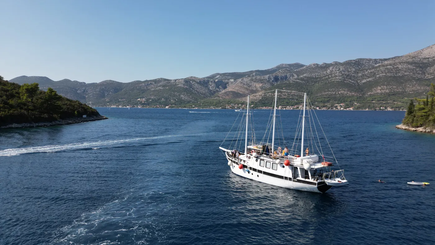 Primorac - Gulet in Omiš