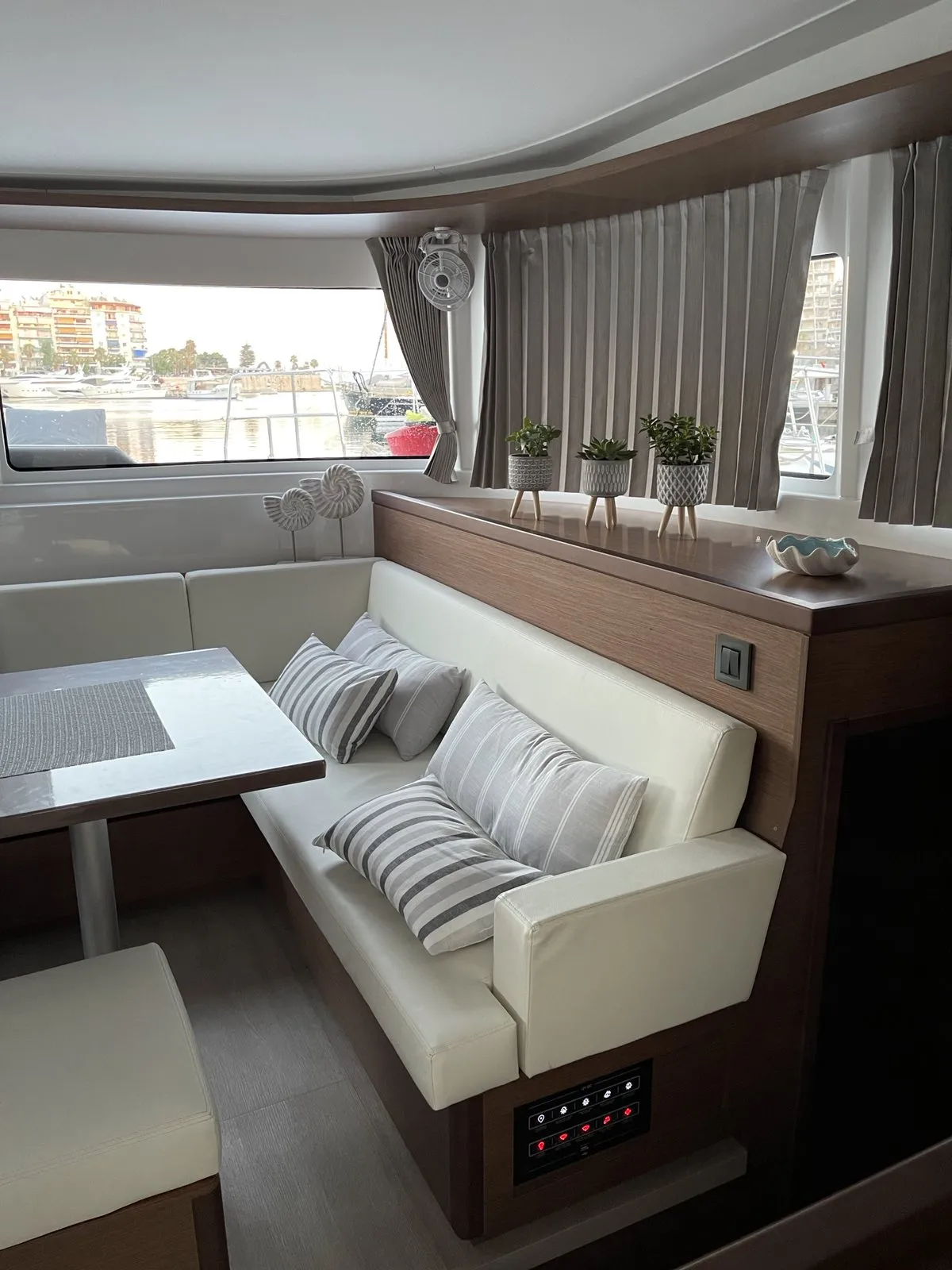 Grand Blue - Catamaran in Nea Peramos
