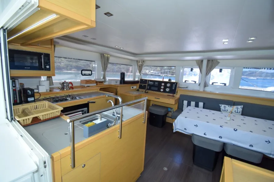 Loryma Sailing - Catamaran in Adaköy