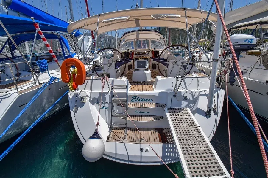 Eleven - Sailboat in Adaköy