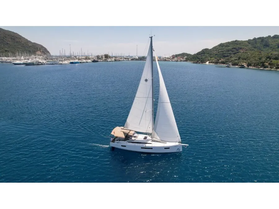Sky Ela - Sailboat in Adaköy
