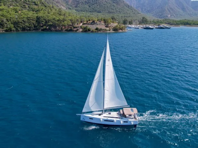 Sky Asya - Sailboat in Adaköy