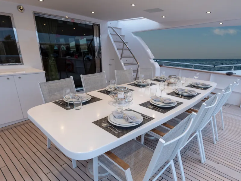 PROJECT STEEL - Motor Yat içinde Pireas