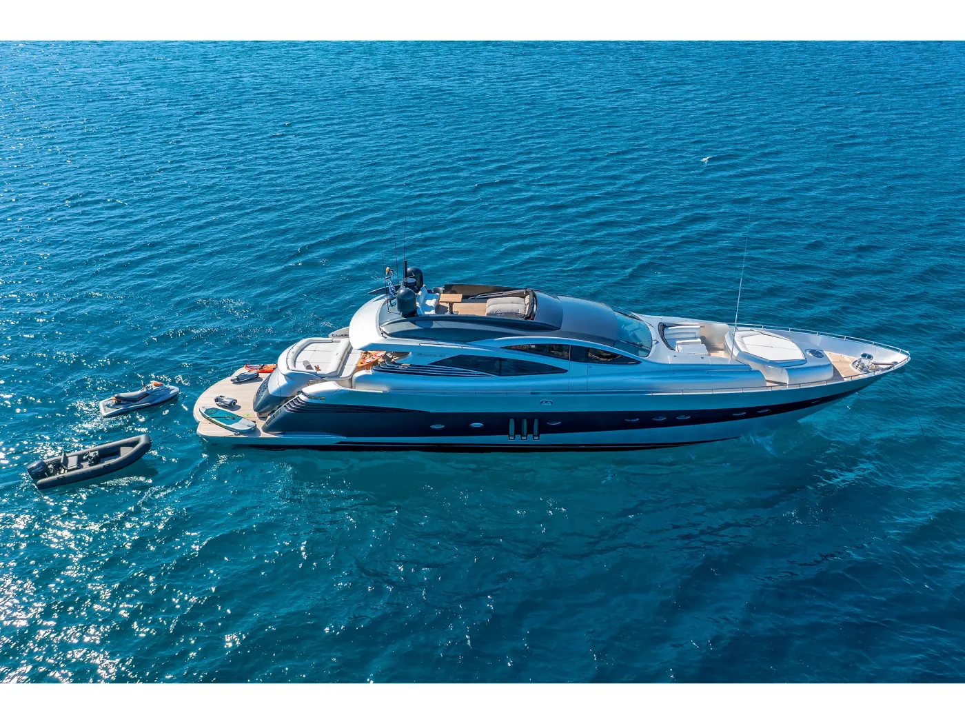 One - Motor Yacht in Glifada