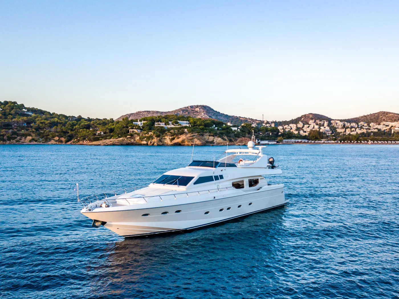 PAREAKI - Motor Yacht in Pireas