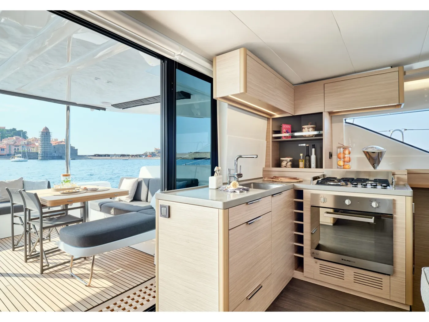 Effie Star - Catamaran in Alimos