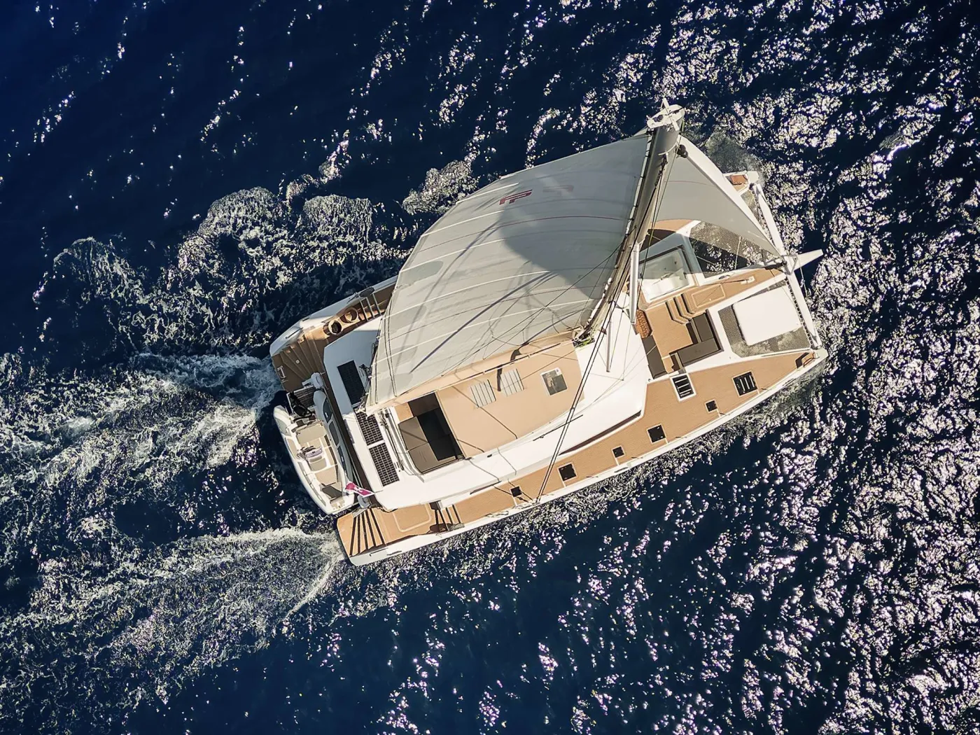 NEOW - Catamaran in Cannes