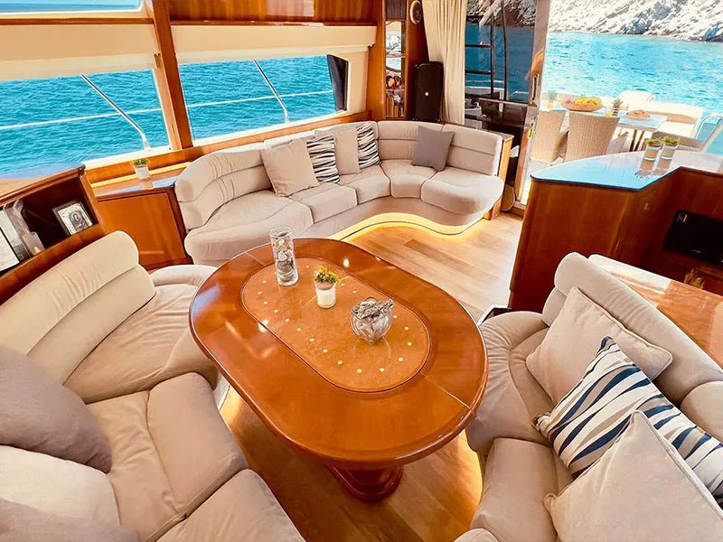 Azimut - Motor Yat içinde Mikonos