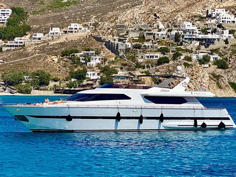 Superphantom - Motor Yat içinde Mikonos