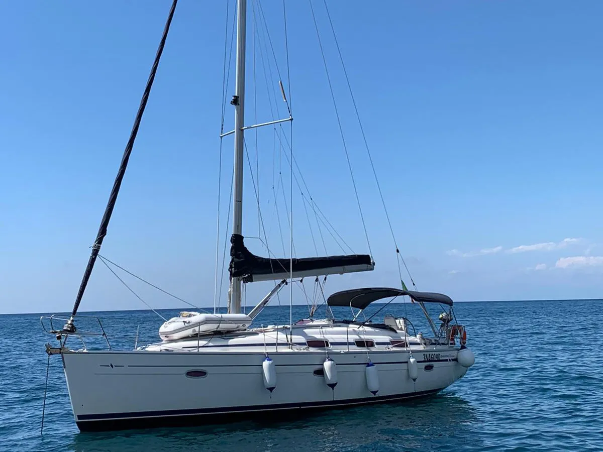Torno Sabato - Sailboat in Procida