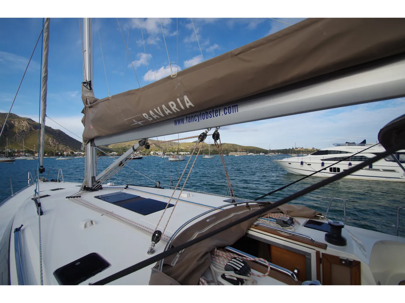 Papaya - Sailboat in Port De Pollença