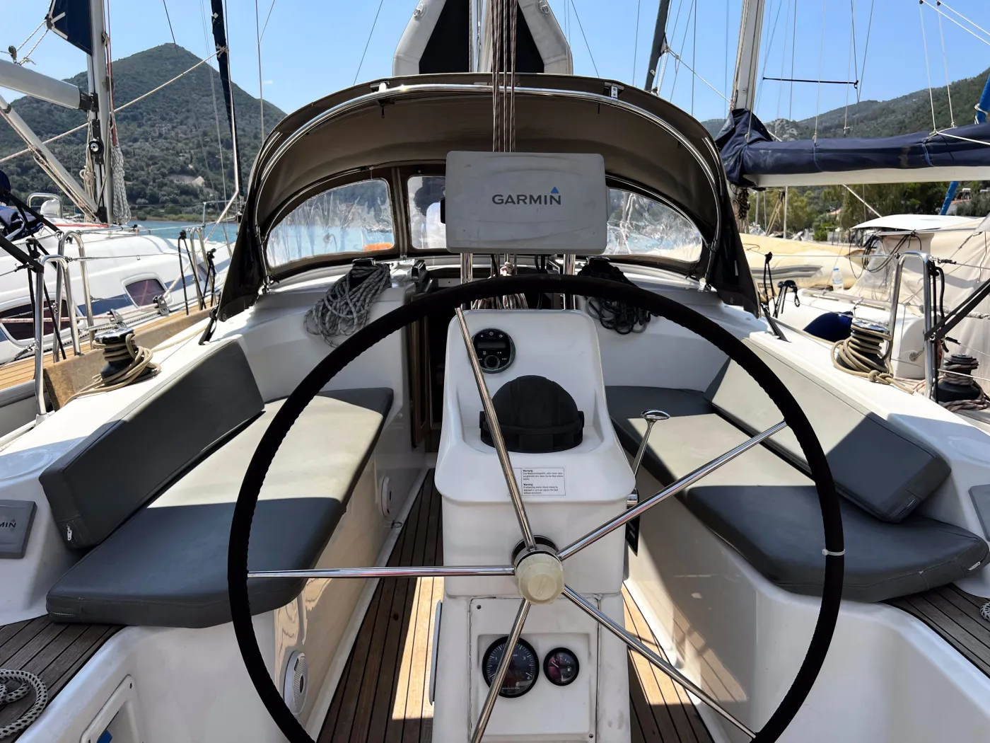 BRIZO - Sailboat in Vlicho