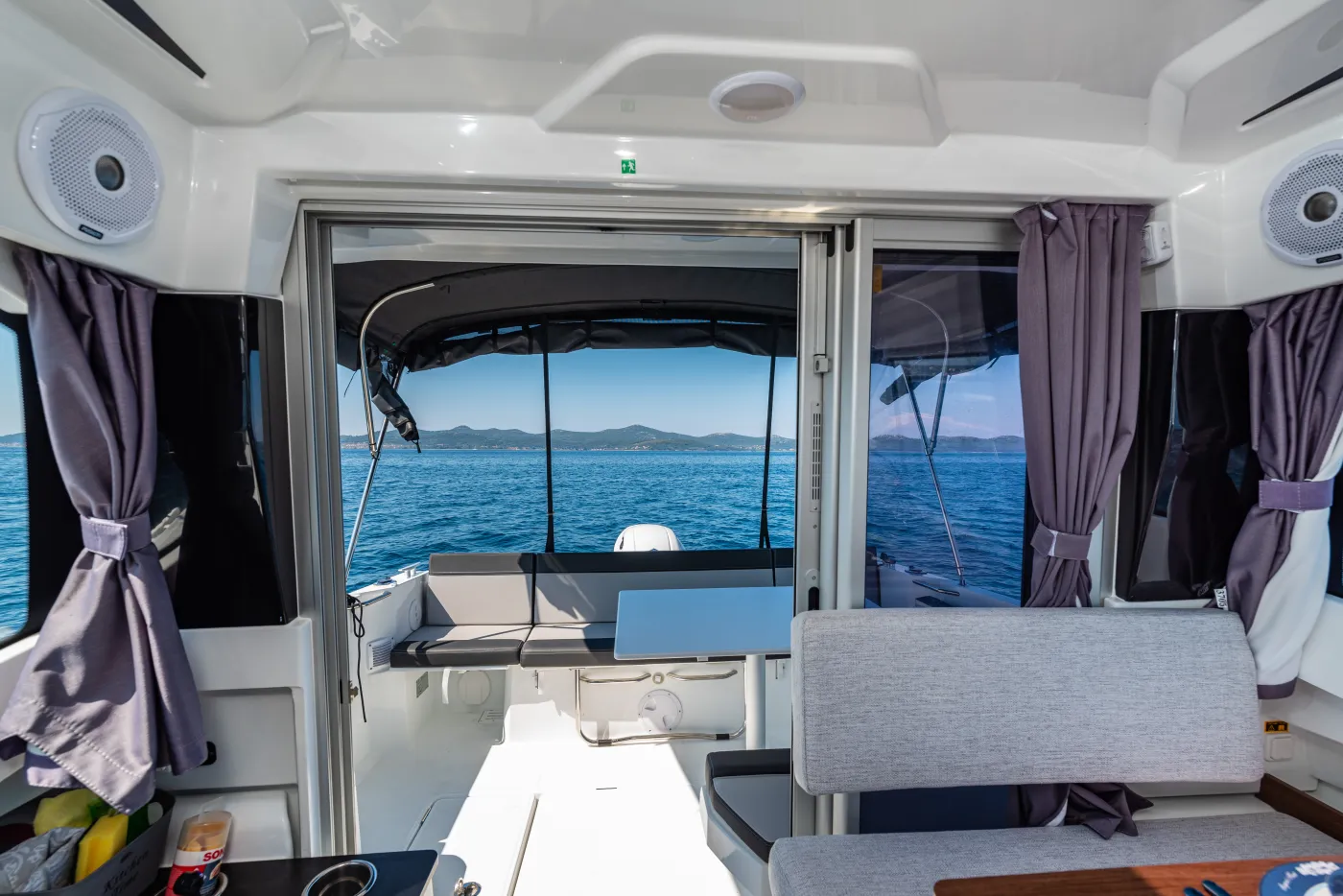 KlaPa - Motor Yacht in Novigrad