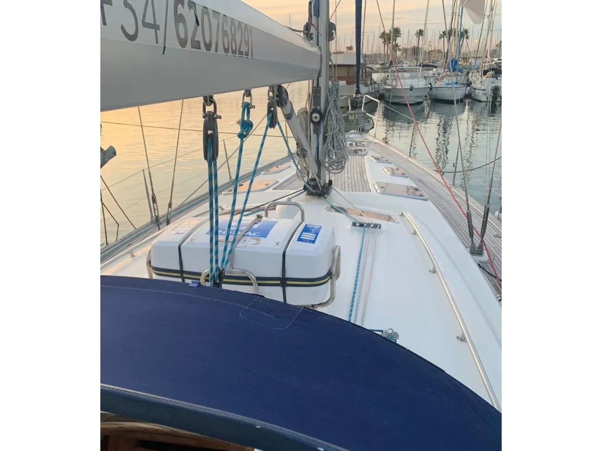 Maha - Sailboat in Marseille