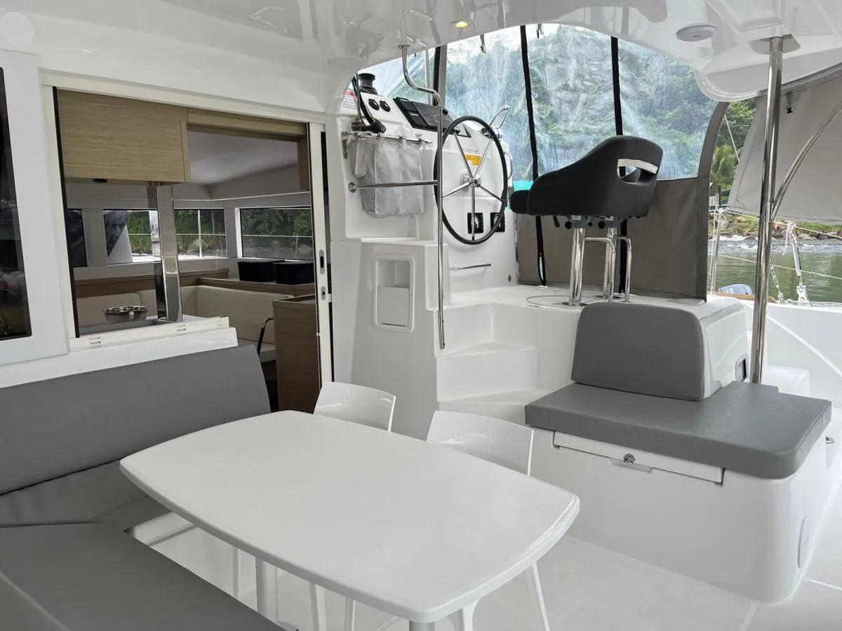 BALACOBACO - Catamaran in Paraty