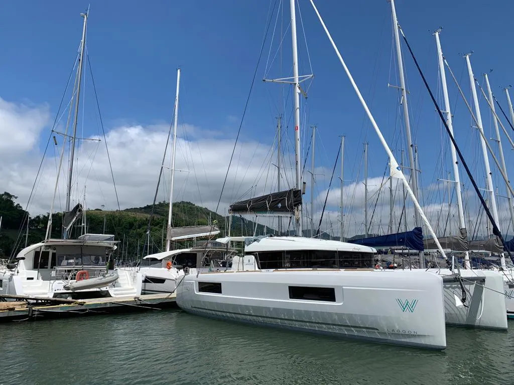 BALACOBACO - Catamaran in Paraty