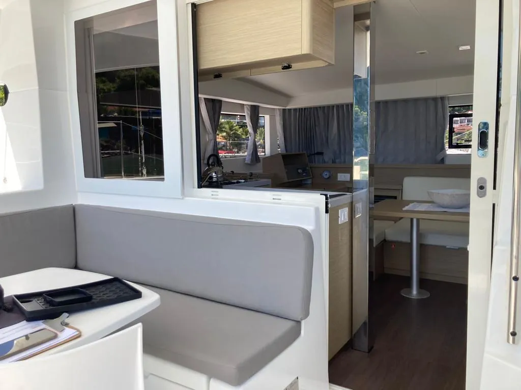 ATMOSFERA W - Catamaran in Paraty