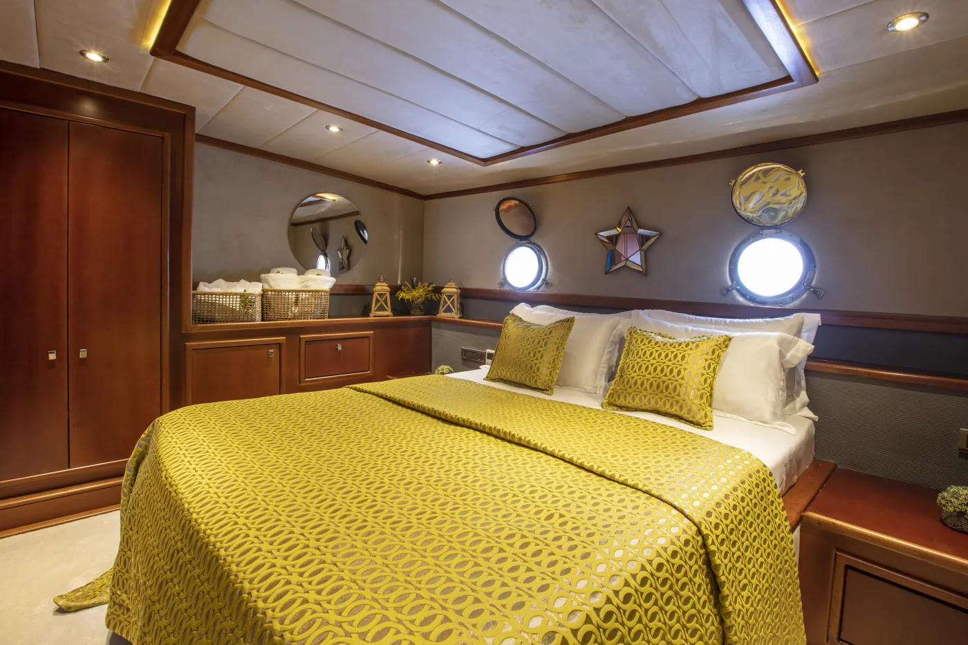 Premium - Sailboat in Cumhuriyet