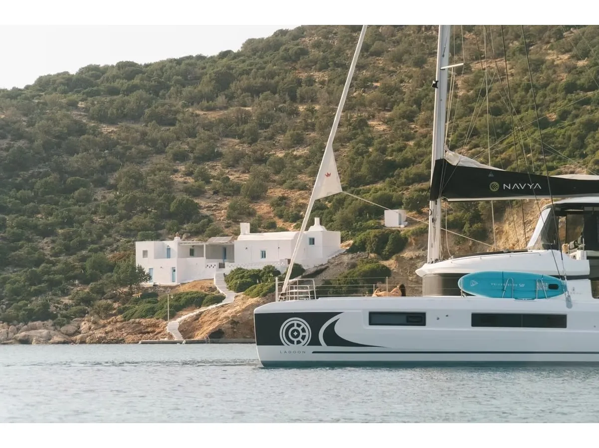 Navya - Katamaran içinde Lefkada