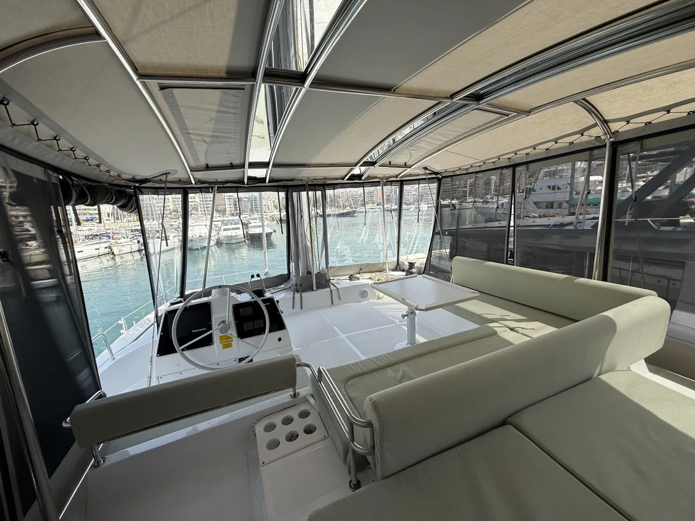Keysmet - Catamaran in Tourlos